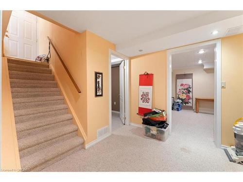 64-308 Silverbirch Boulevard, Hamilton, ON - Indoor Photo Showing Other Room