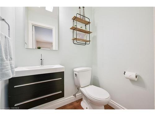1114-1492 Pilgrims Way, Oakville, ON - Indoor Photo Showing Bathroom
