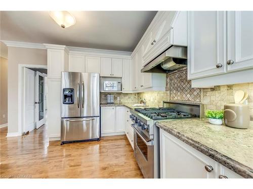 2018 Heatherwood Drive, Oakville, ON - Indoor Photo Showing Kitchen With Stainless Steel Kitchen With Upgraded Kitchen