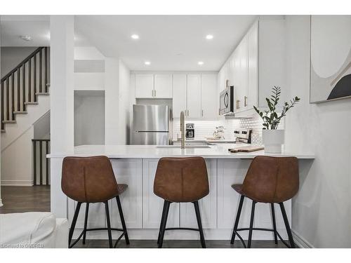 24 Ridgeside Lane, Waterdown, ON - Indoor Photo Showing Kitchen With Stainless Steel Kitchen With Upgraded Kitchen