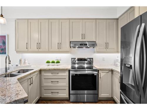 3357 Hayhurst Crescent, Oakville, ON - Indoor Photo Showing Kitchen With Double Sink