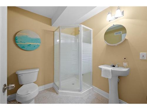 3357 Hayhurst Crescent, Oakville, ON - Indoor Photo Showing Bathroom