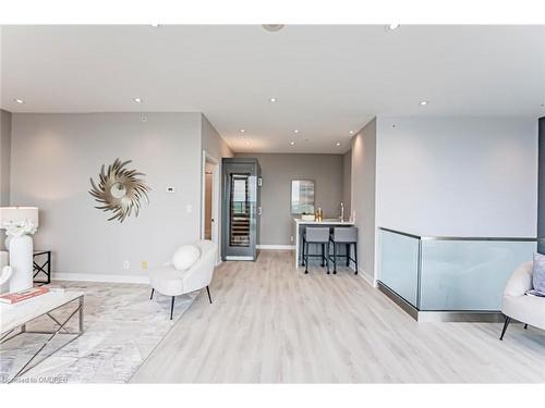 Ph2803-3985 Grand Park Drive, Mississauga, ON - Indoor