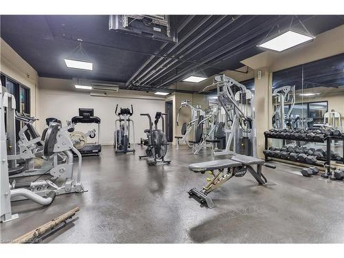 1102-150 Charlton Avenue E, Hamilton, ON - Indoor Photo Showing Gym Room