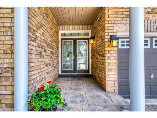 2216 Lapsley Crescent, Oakville, ON - 