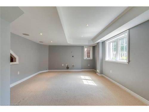 2216 Lapsley Crescent, Oakville, ON - Indoor Photo Showing Other Room