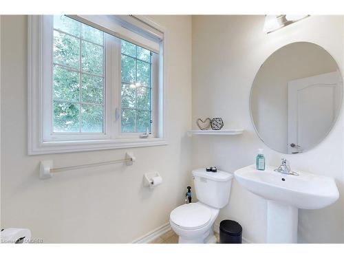 252 Andrews Trail, Milton, ON - Indoor Photo Showing Bathroom