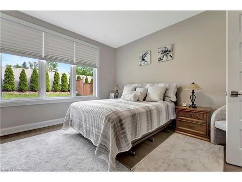 6-6 Beckett Drive, Brantford, ON - Indoor Photo Showing Bedroom