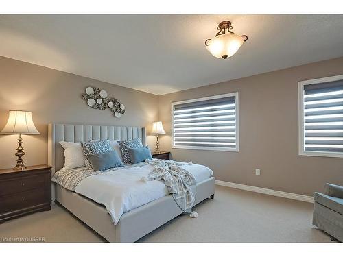 2433 Presquile Drive, Oakville, ON - Indoor Photo Showing Bedroom