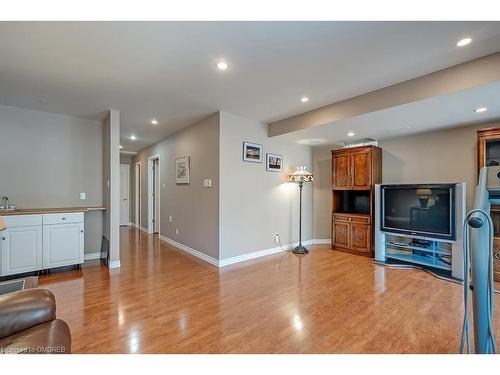 2433 Presquile Drive, Oakville, ON - Indoor