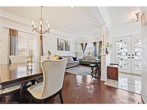 1075 Mccuaig Drive, Milton, ON - Indoor Photo Showing Dining Room