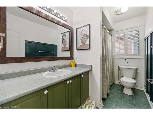 1075 Mccuaig Drive, Milton, ON - Indoor Photo Showing Bathroom