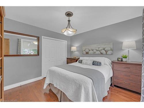 631 Trudale Court, Oakville, ON - Indoor Photo Showing Bedroom