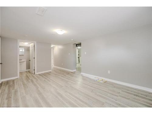 16 Huntington Avenue, Hamilton, ON - Indoor Photo Showing Other Room