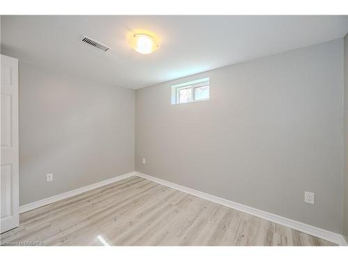 16 Huntington Avenue, Hamilton, ON - Indoor Photo Showing Other Room