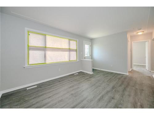 16 Huntington Avenue, Hamilton, ON - Indoor Photo Showing Other Room