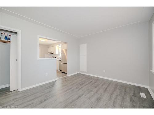 16 Huntington Avenue, Hamilton, ON - Indoor Photo Showing Other Room