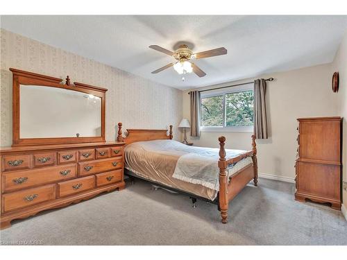 116-151 Gateshead Crescent, Stoney Creek, ON - Indoor Photo Showing Bedroom