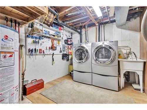 116-151 Gateshead Crescent, Stoney Creek, ON - Indoor Photo Showing Laundry Room