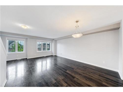 9 Ridgemount Street, Kitchener, ON - Indoor Photo Showing Kitchen