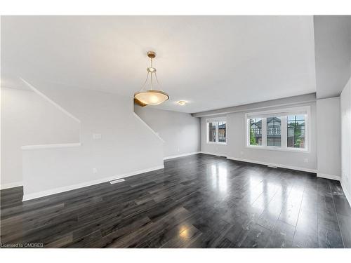 9 Ridgemount Street, Kitchener, ON - Indoor Photo Showing Kitchen