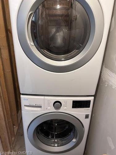 9 Ridgemount Street, Kitchener, ON - Indoor Photo Showing Laundry Room