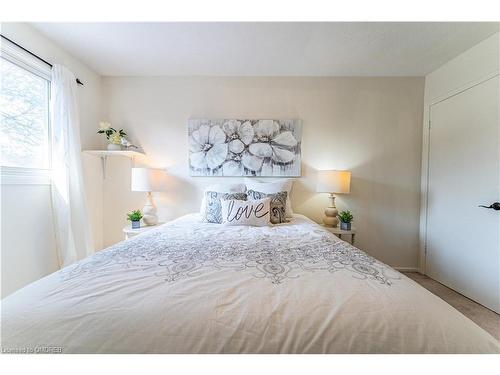 437 Ontario Street N, Milton, ON - Indoor Photo Showing Bedroom