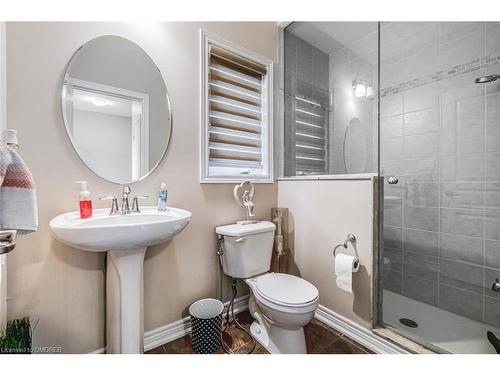 3198 Saltaire Crescent, Oakville, ON - Indoor Photo Showing Bathroom