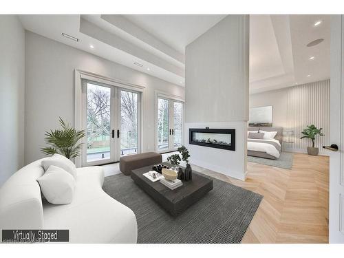 556 Fourth Line, Oakville, ON - Indoor Photo Showing Living Room With Fireplace