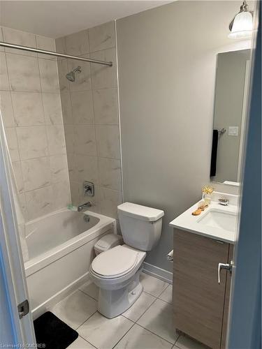 3135 Mintwood Circle, Oakville, ON - Indoor Photo Showing Bathroom