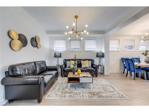 3129 Riverpath Common, Oakville, ON - Indoor Photo Showing Living Room