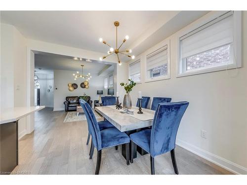 3129 Riverpath Common, Oakville, ON - Indoor Photo Showing Dining Room