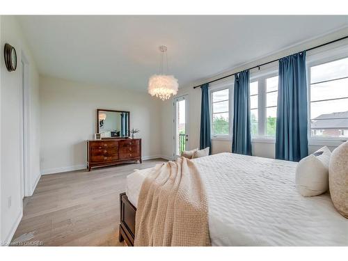 3129 Riverpath Common, Oakville, ON - Indoor Photo Showing Bedroom