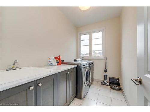 3129 Riverpath Common, Oakville, ON - Indoor Photo Showing Laundry Room