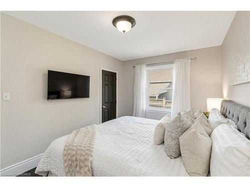 217 Elm Avenue, Milton, ON - Indoor Photo Showing Bedroom