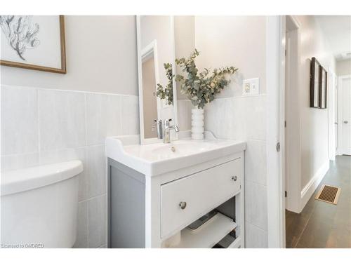 217 Elm Avenue, Milton, ON - Indoor Photo Showing Bathroom