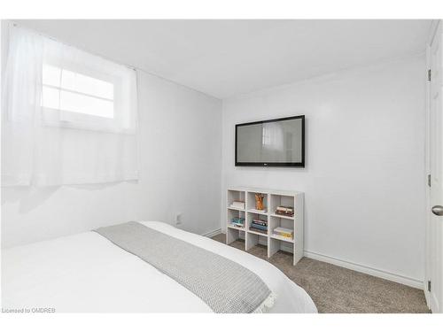 217 Elm Avenue, Milton, ON - Indoor Photo Showing Bedroom