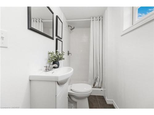 217 Elm Avenue, Milton, ON - Indoor Photo Showing Bathroom