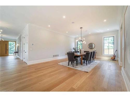 584 Fourth Line, Oakville, ON - Indoor Photo Showing Dining Room