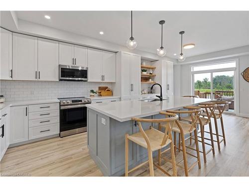 68 Great Falls Boulevard, Waterdown, ON - Indoor Photo Showing Kitchen With Upgraded Kitchen