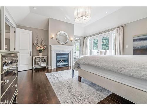 6920 Second Line W, Mississauga, ON - Indoor Photo Showing Bedroom With Fireplace