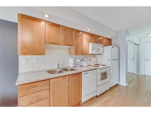 1034-250 Wellington Street W, Toronto, ON - Indoor Photo Showing Kitchen With Double Sink