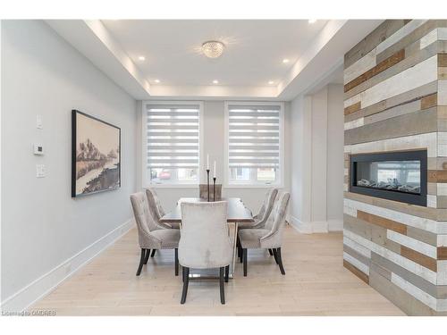 168 Nelson Street, Oakville, ON - Indoor Photo Showing Dining Room