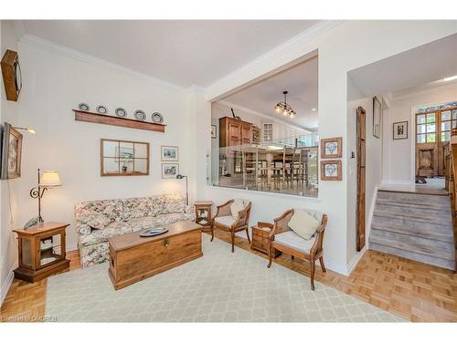 2230 Marine Drive, Oakville, ON - Indoor Photo Showing Living Room