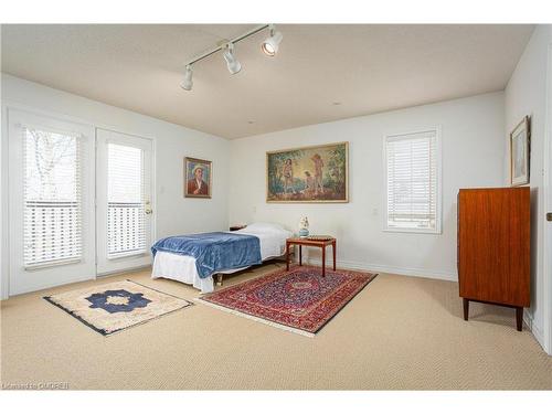 19-1267 Dorval Drive, Oakville, ON - Indoor Photo Showing Bedroom