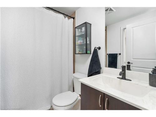 401-63 Ruskin Avenue Avenue, Toronto, ON - Indoor Photo Showing Bathroom