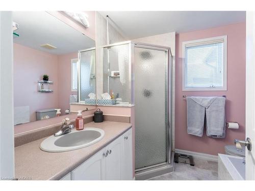 2936 Castlebridge Drive, Mississauga, ON - Indoor Photo Showing Bathroom