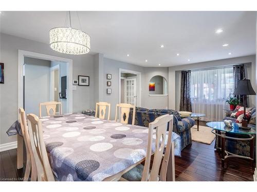 2936 Castlebridge Drive, Mississauga, ON - Indoor Photo Showing Dining Room