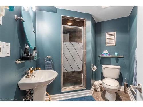 2936 Castlebridge Drive, Mississauga, ON - Indoor Photo Showing Bathroom