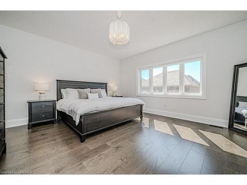 2383 Irene Crescent, Oakville, ON - Indoor Photo Showing Bedroom